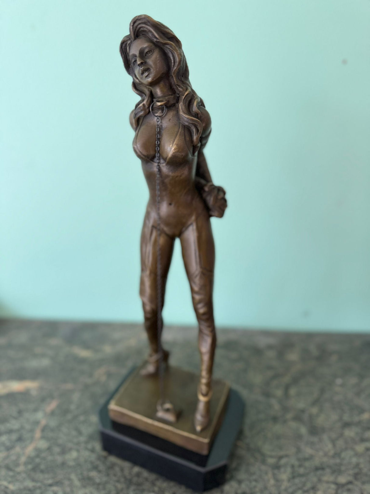 Sculpture Femme Attachée 30cm Bronze